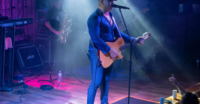 Sucesso de “O Pedreiro” agita a semana de shows do cantor Ceian Muniz