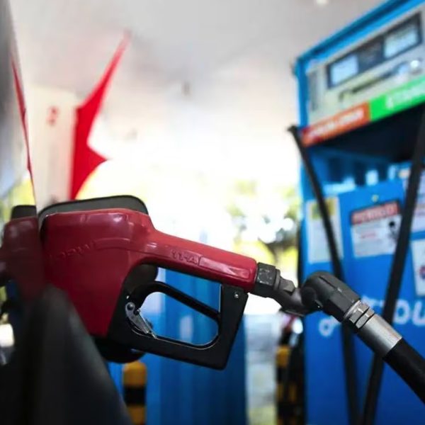 Qual combustível vale mais a pena atualmente: gasolina ou álcool?