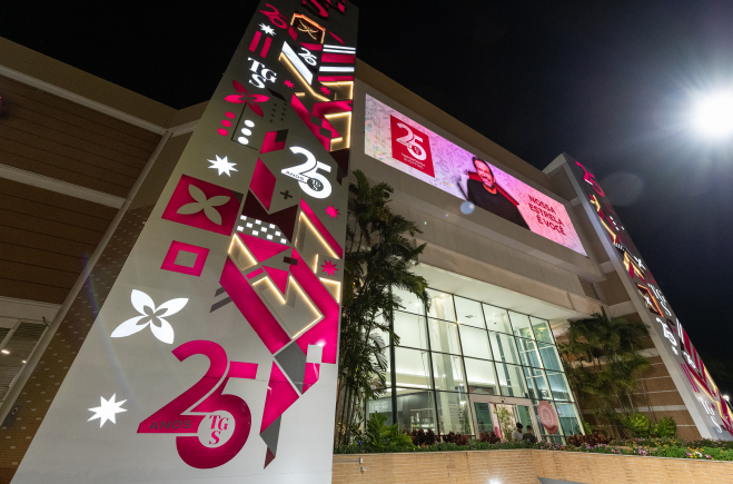 Taguatinga Shopping comemora um quarto de século com obra de arte única na fachada principal, com mais de 200 m².