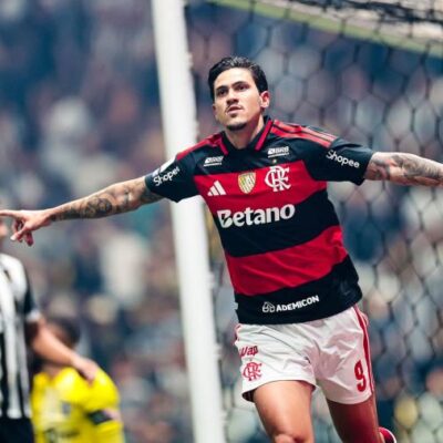 Flamengo atropela o Atlético-MG na Arena MRV e conquista a sétima vitória consecutiva na temporada