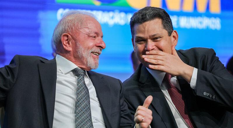Lula promete revelar o encerramento da taxa das blusinhas ao lado de Alcolumbre na quarta-feira que vem