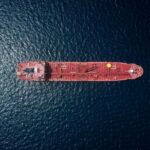 Petróleo sobe a US$ 108 após Arábia Saudita fechar oleoduto, com risco a 4% da oferta global do combustível
